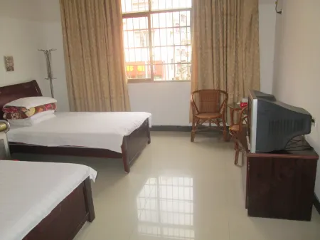 Dayu Jinlong Business Hotel Отели рядом с достопримечательностью «Yashan Forest Farm»