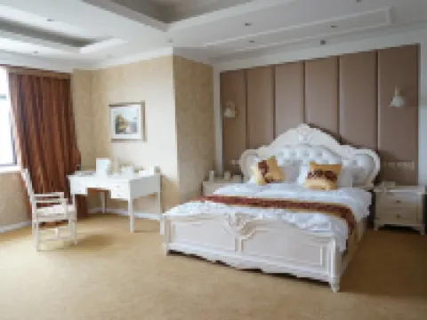 Chuxiong Mouding Huahu Chengji Hotel Hotels in Mouding