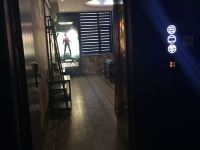 阜康碧琳假日酒店 - 520 电影房