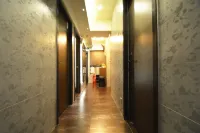 香港美庭旅館（尖沙咀地鐵站B1出口）