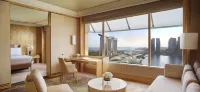 The Ritz-Carlton, Millenia Singapore Hotel dekat MBFC Tower 3