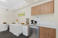 La Vida on Anzac Hotels in Redcliffe