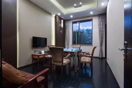 Tianquanhe Ruiyiya Boutique Hotel Отели рядом с достопримечательностью «Red Army Long Memorial Hall»