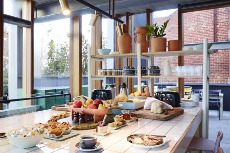 Alex Hotel Отели рядом с достопримечательностью «Нортбридж»