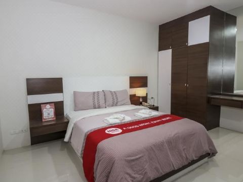 Nida Rooms Central Sanpakor Plaza