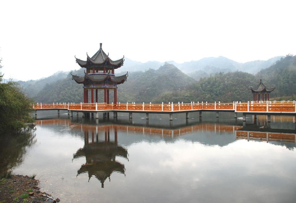 양밍산 호텔 로비