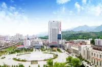 Fengyang Hotel Hotels near Manchuanrenjia Sceneic Area