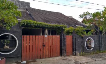 Puri Minggiran Guest House