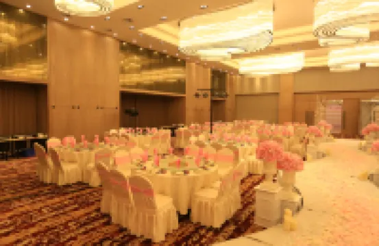 Days Inn by Wyndham Business Place Goldwin Yantai