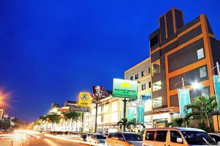 Wiltop Hotel Jambi Отели в г. Джамби