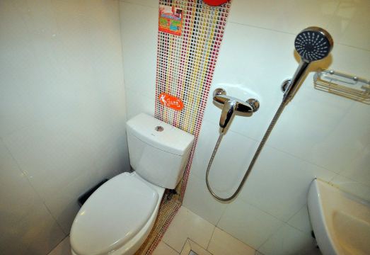 4. 98 호텔 체인..