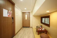 Dandong Yading Hotel