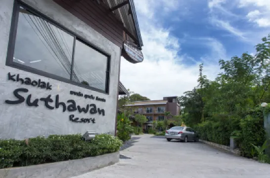 Khaolak Suthawan Resort Hotels near Coral Cape
