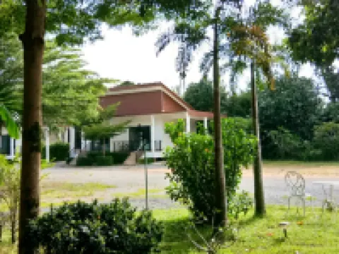 B.M.P Resort โรงแรมใกล้Camping House by Root