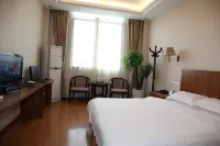 Zhaotong Rongtong Hotel (Railway Station)