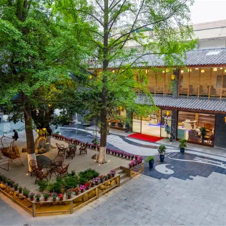 Lancheng Yuerong Food Culture Hotel
