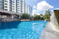 Kowloon Harbourfront Hotel - Pool