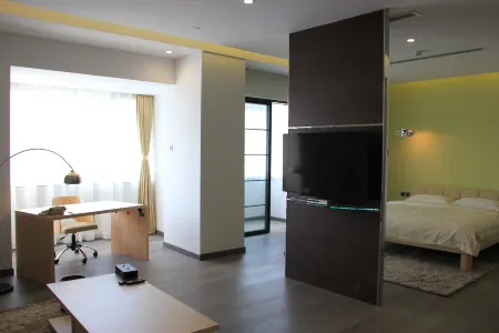 Green Park Hotel Отели рядом с достопримечательностью «Taida Financial Plaza E3AB»