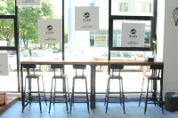 Dengba Inn&Youth Hotel （Shenzhen  StationFutian  Exhibiton Center Gangxia Subway Store ）