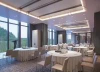 GUIYANG CENTURY HOTEL - Business