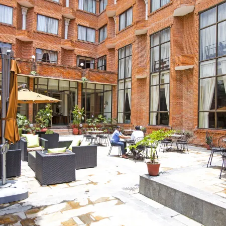 Hotel Royal Singi Отели рядом с достопримечательностью «Казино Рояль»