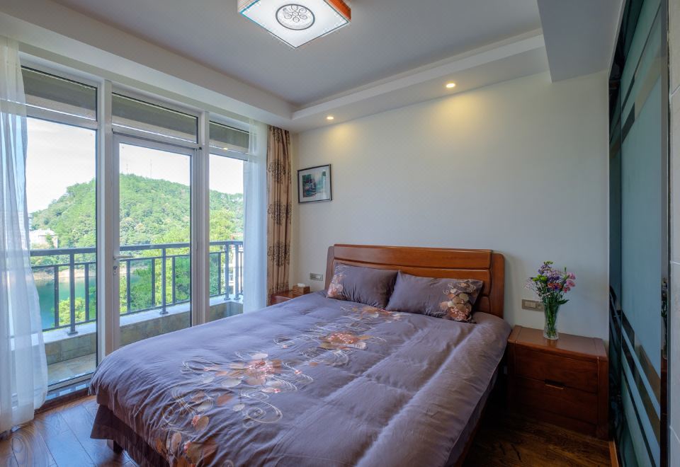 Zeshuiju Lake Villa Hotel Overview