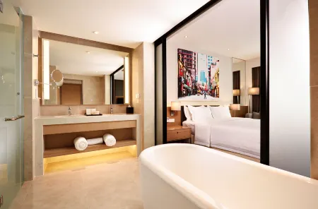 Mercure Kuala Lumpur Shaw Parade Отели рядом с достопримечательностью «Menara TM»