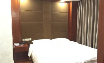 Huazhou Huali Business Hotel