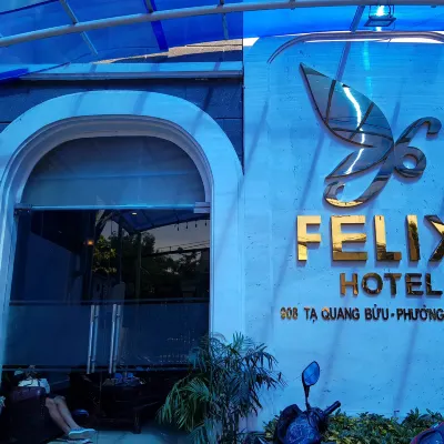 Felix Garden Hotel Hoteles cerca de Distrito 8