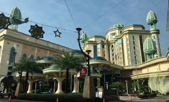 W Studio Resort Suites