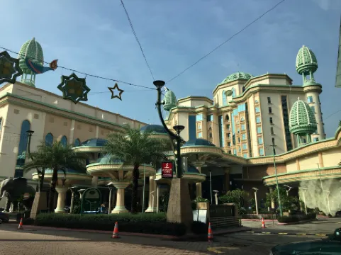 W Studio Resort Suites