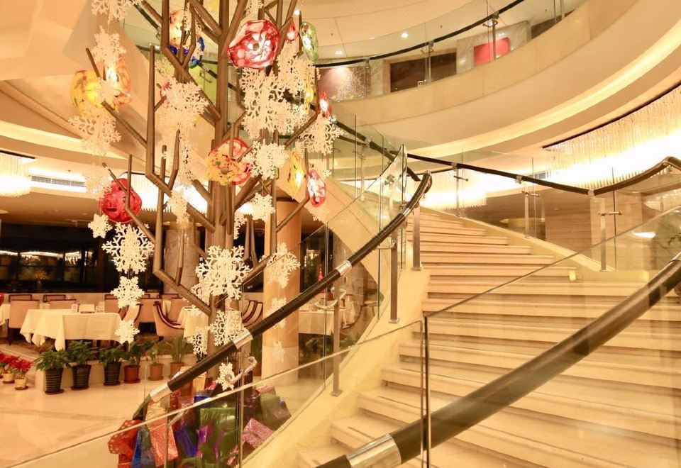 하워드 존슨 전경