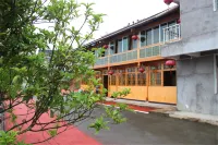 Xinhua Terrace Family Accommodation