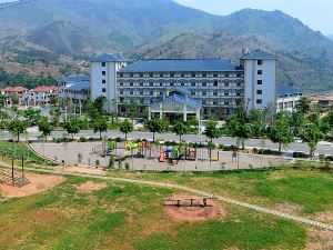 Taiyang Muge Village Hotel