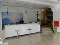 Yunhe Brilliant Business Hotel