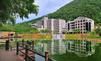 Chongdugou Waterscape Hotel
