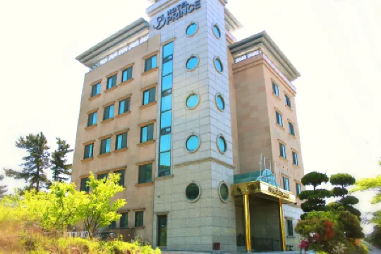 Incheon Prince Tourist Hotel Отели рядом с достопримечательностью «Бич- урваньский»