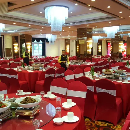 Four Seasons Goldensun Hotel