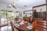 Rosebridge House Bed & Breakfast Adult Retreat Hotels in Gooseberry Hill