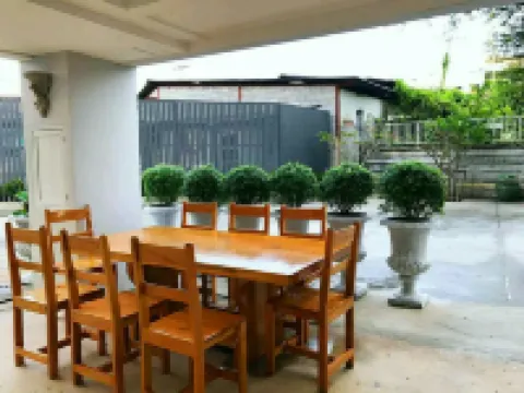 サンライズ イン クラビのホテル