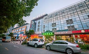 PE Hotels (Suzhou Xinghu Street Higher Education Area)