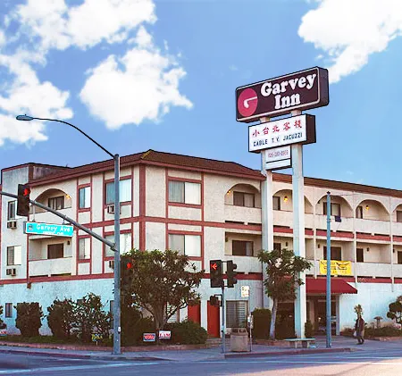 Garvey Inn Отели рядом с достопримечательностью «Монтерей Парк Рекреэйшен»