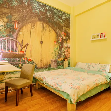 Seven Meet Youth Hostel