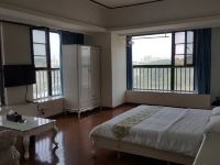 凯米国际公寓(广州萝岗万达广场店) - 180度景观商务大床房