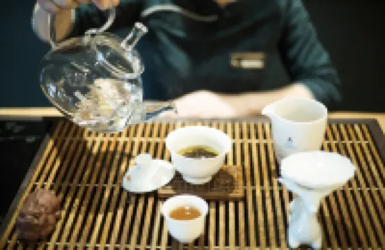 古 | 奈 | 輕 | 奢 | 酒 | （雅安西康ショッピングモール）