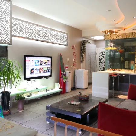 Haolai Selected Short Rent Apartment (Lanzhou Railway Station Shop)