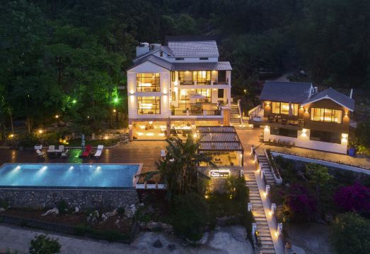 万峯林峯兮半山客栈（2店）