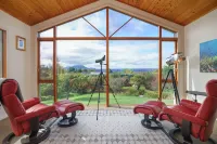 Chalet Eiger Hotels in Kinloch