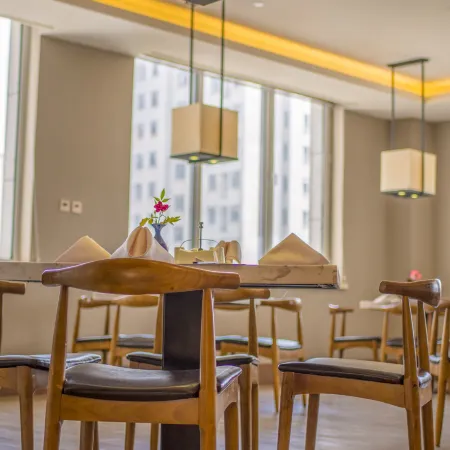 Inzone Garland Hotel
