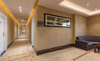 Excellent Hotel (Zhongshan Tanzhou Hesheng Department Store)